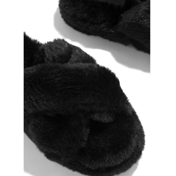 Black X Crossed Faux Fur Slippers Slides - Picture 4 of 6